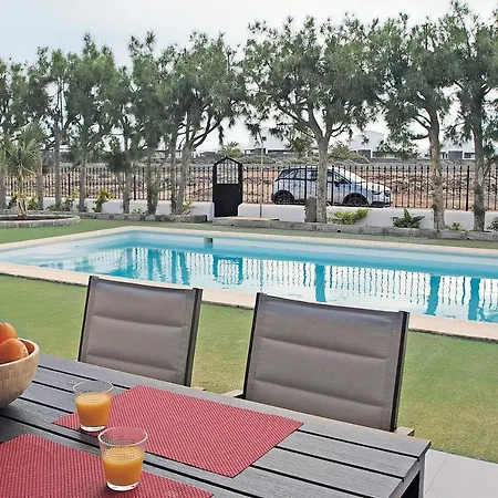 Vivienda Luminosa Numero 206 Con Piscina * Playa Blanca (Lanzarote)