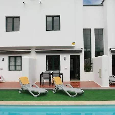 Vivienda Luminosa Numero 206 Con Piscina *